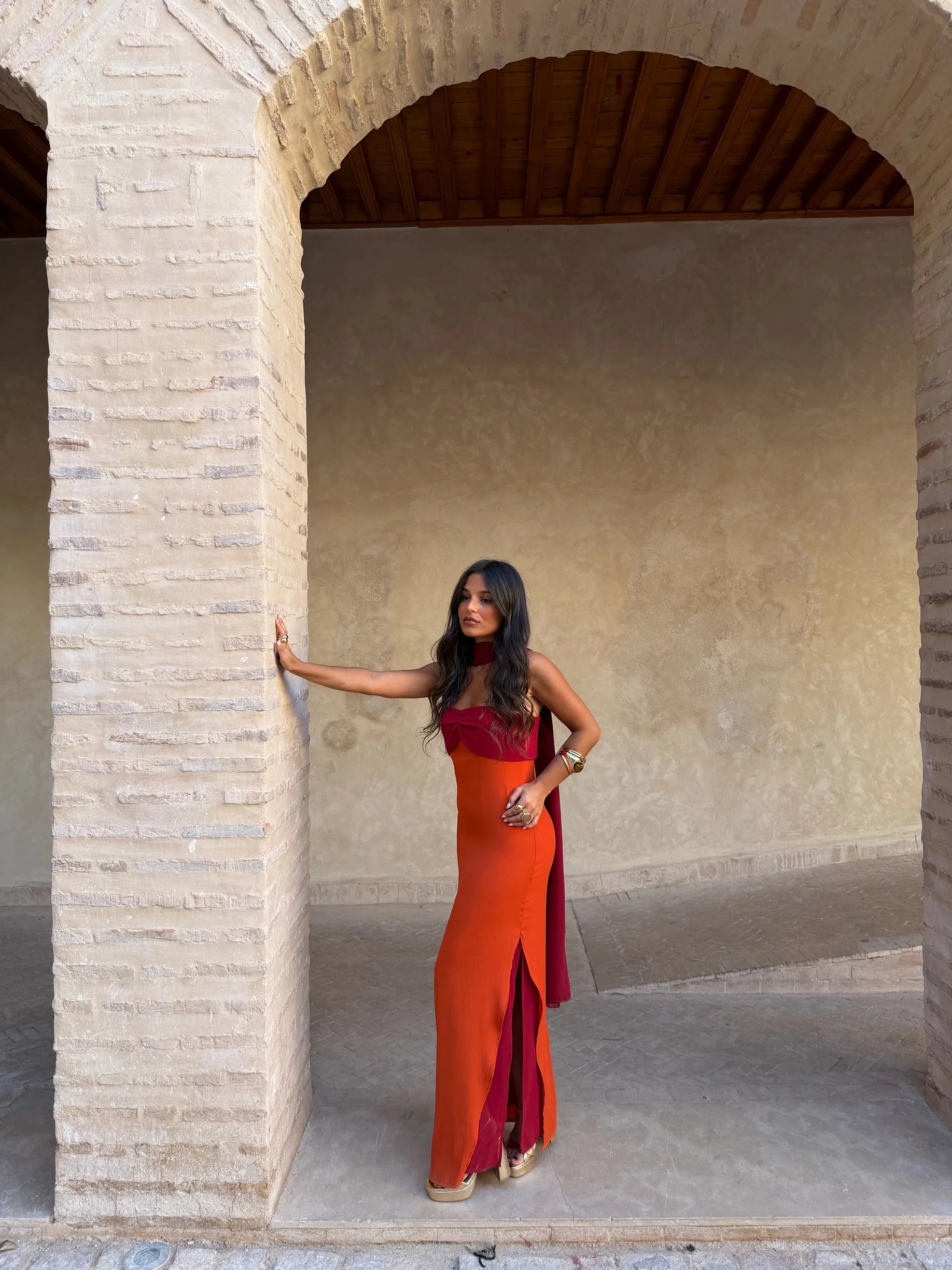 Zahara - Vestido Naranja y Rojo con Pañuelo Incluido