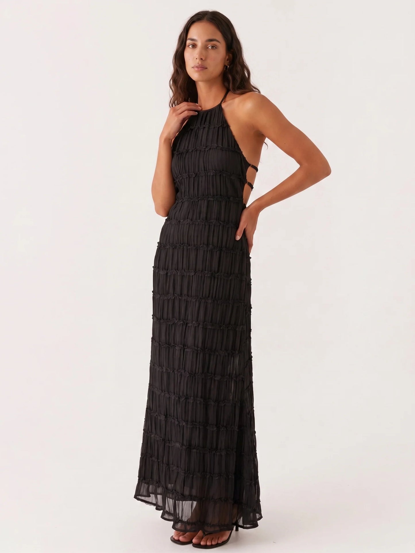 Ángela - Vestido Largo Halter con Volantes Escalonados