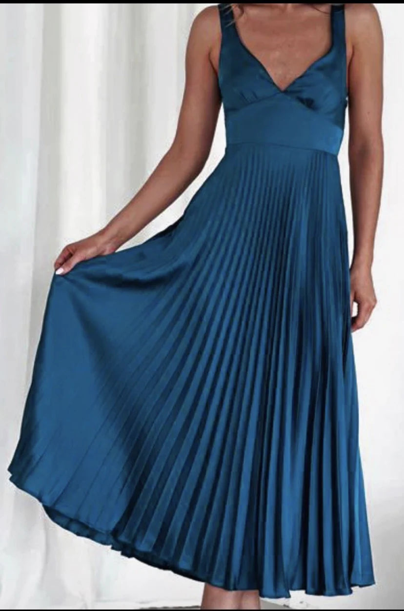 Ana - Vestido Maxi Plisado con Tirantes