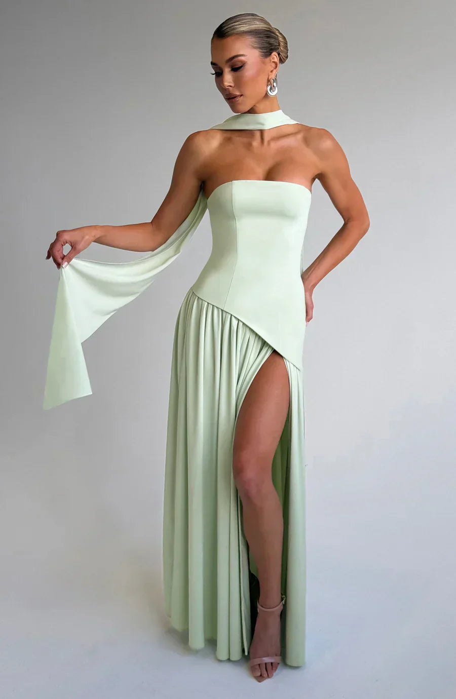 Zadie - Vestido Maxi Floral con Escote Halter